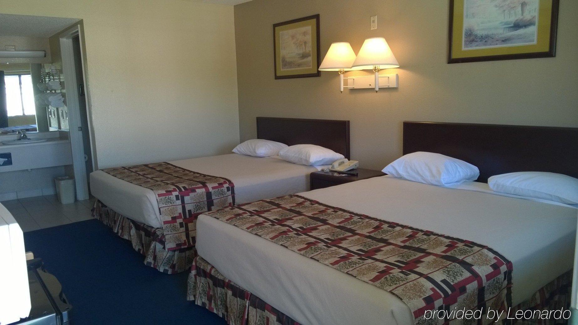University Inn Фресно Экстерьер фото