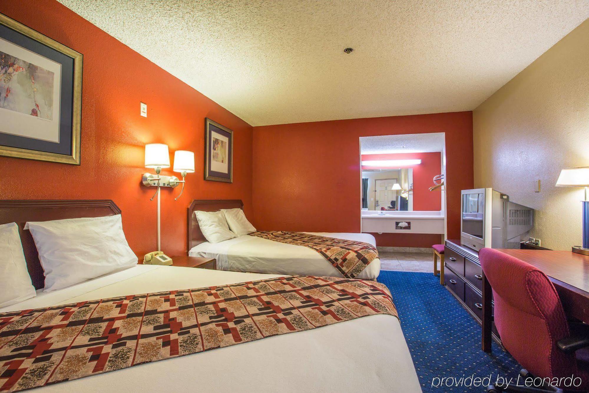 University Inn Фресно Экстерьер фото